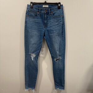 Madewell Blue 9” High Rise Skinny Jeans with Distressed Details Size 28 EUC